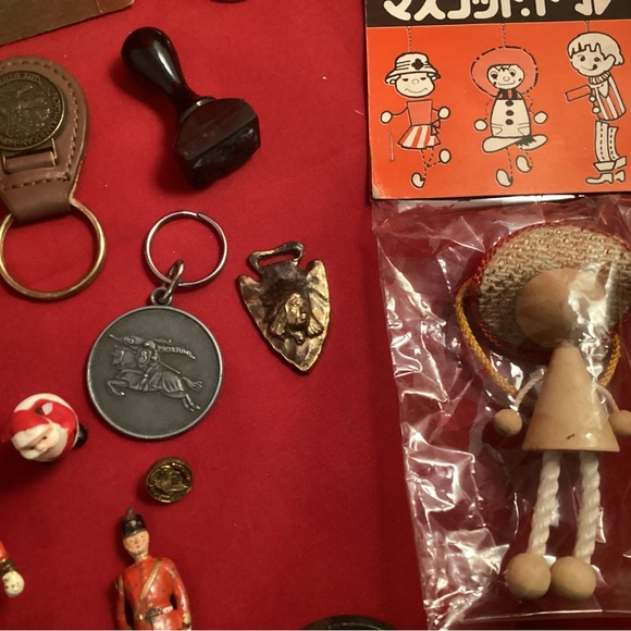 Junk Drawer Lot Various Collectibles Old and New items - Picture 8 of 8